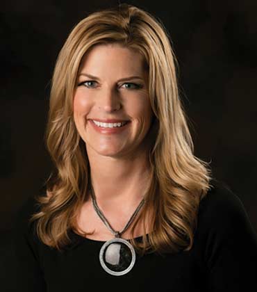 Heidi Mount, Coach Heidi Mount | Agri Business Review | Top Dental Coach